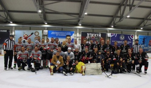 В Курске завершился Кубок Победы по хоккею