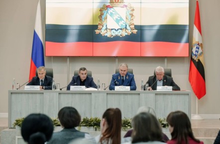 Аферы с арендой жилья и возможное изменение продуктовых наборов: о чем говорили на 10-м заседании Координационного совета по проблемам переселенцев?