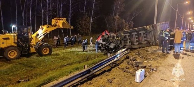 Шесть человек погибли в жуткой аварии в Орловской области