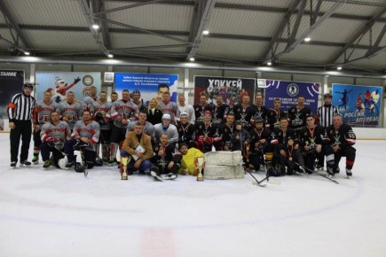 В Курске завершился хоккейной турнир Кубок Победы