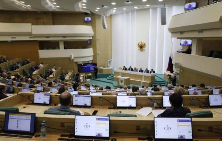 Учителям и врачам приграничья сделают надбавки к зарплате