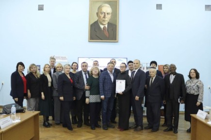 Курск объединяет!. Накануне Дня народного единства наш корреспондент поговорил с представителями национальных диаспор региона о том, как им живётся в Курской области