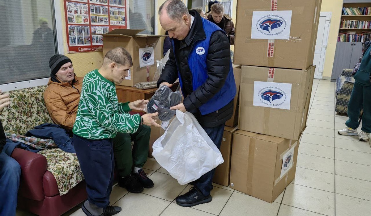 Москалькова передала помощь эвакуированным пациентам из курского приграничья