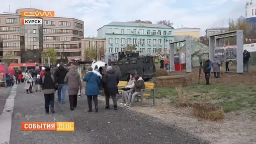 Как прошёл Фестиваль приграничных районов на Полугоре? С пампушками, самоварами, мастер-классами, боями реконструкторов, выставкой «Поток» и показом «Ревизора» театра Табакова