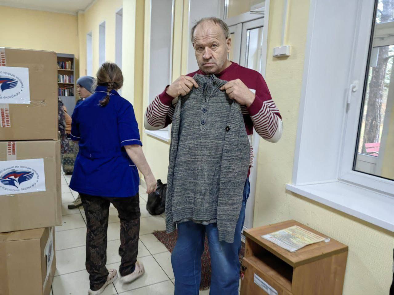 Москалькова передала гуманитарную помощь эвакуированным пациентам из приграничья Курской области