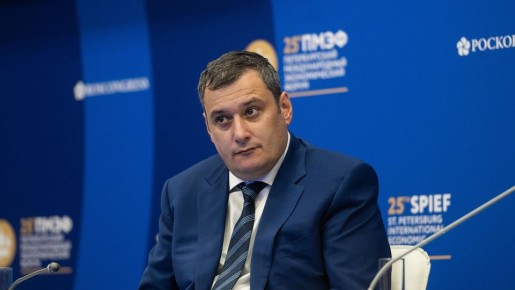 Хинштейн осудил несогласованный концерт рэпера Апачева для бойцов в Курске