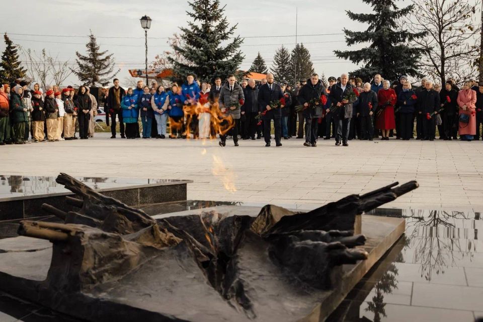  :  !.                  ,     !  , ,  ...