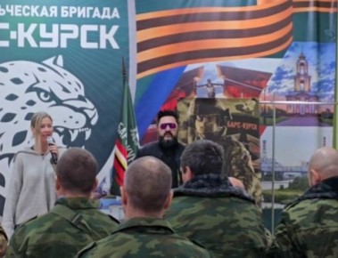 Блогер Апачев ответил Александру Хинштейну на критику его концерта в Курске