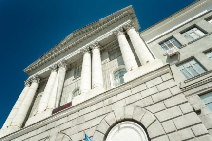 Мэр Евгений Маслов поздравил курян с Днём народного единства