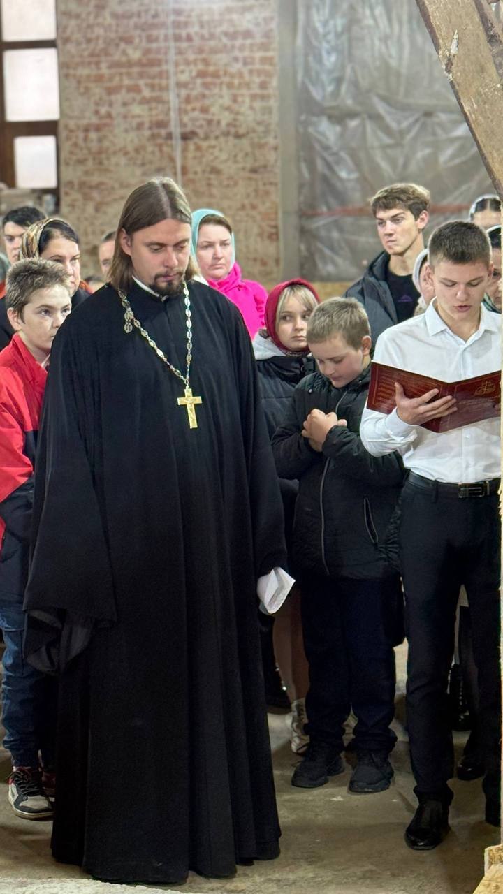 Геннадий Енютин: Вчера принял участие в миссионерской Божественной литургии для молодежи из нескольких районов Курской области, которую возглавил Преосвященнейший Владыка Феогност