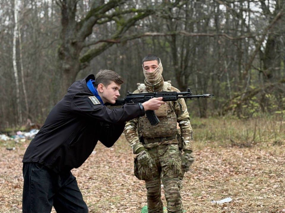 Молодогвардейцы побывали в гостях отряда «БАРС-Курск»