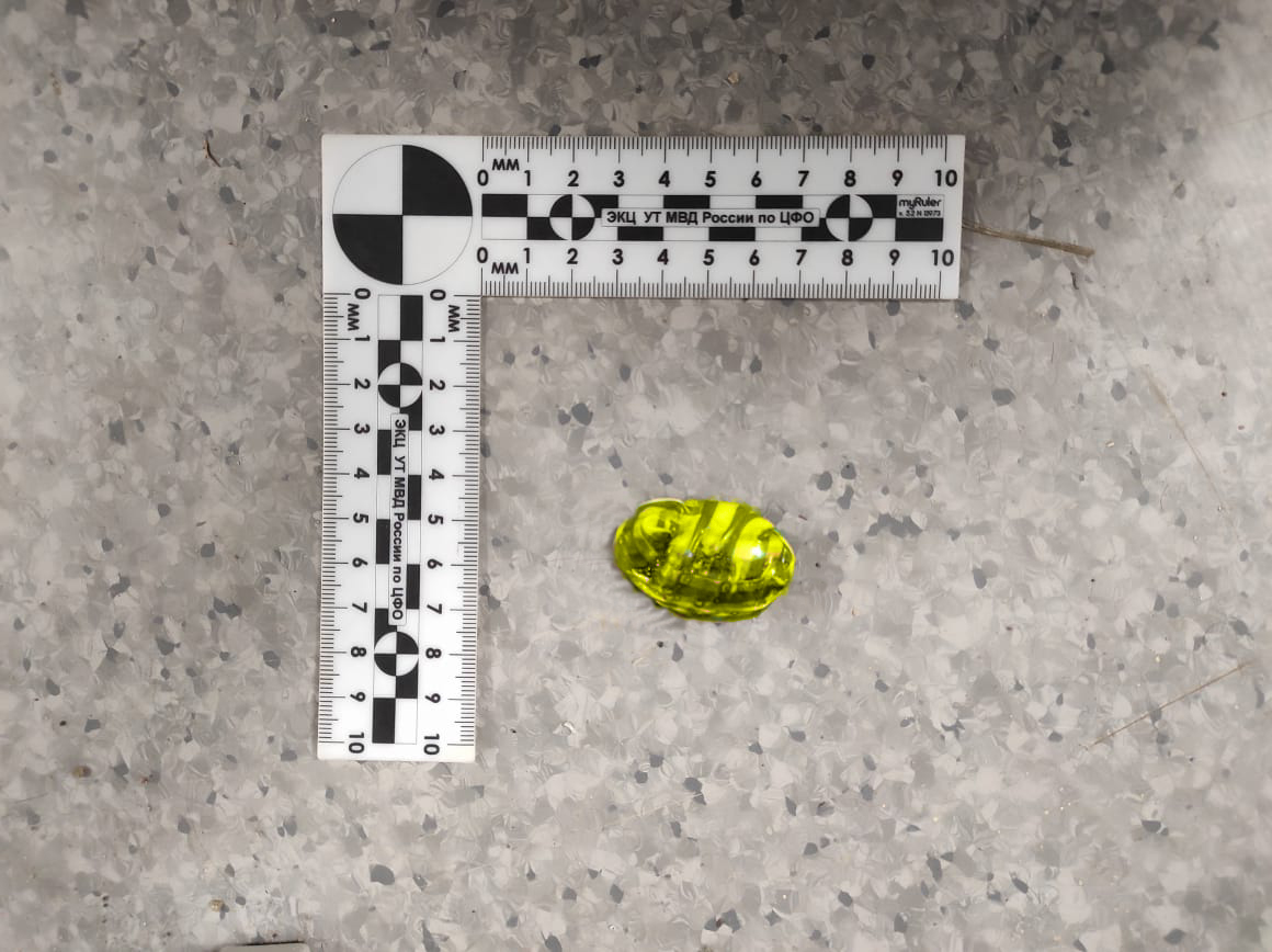 Транспортные полицейские Москвы задержали мужчину, пытавшегося проглотить свёрток с «синтетикой»