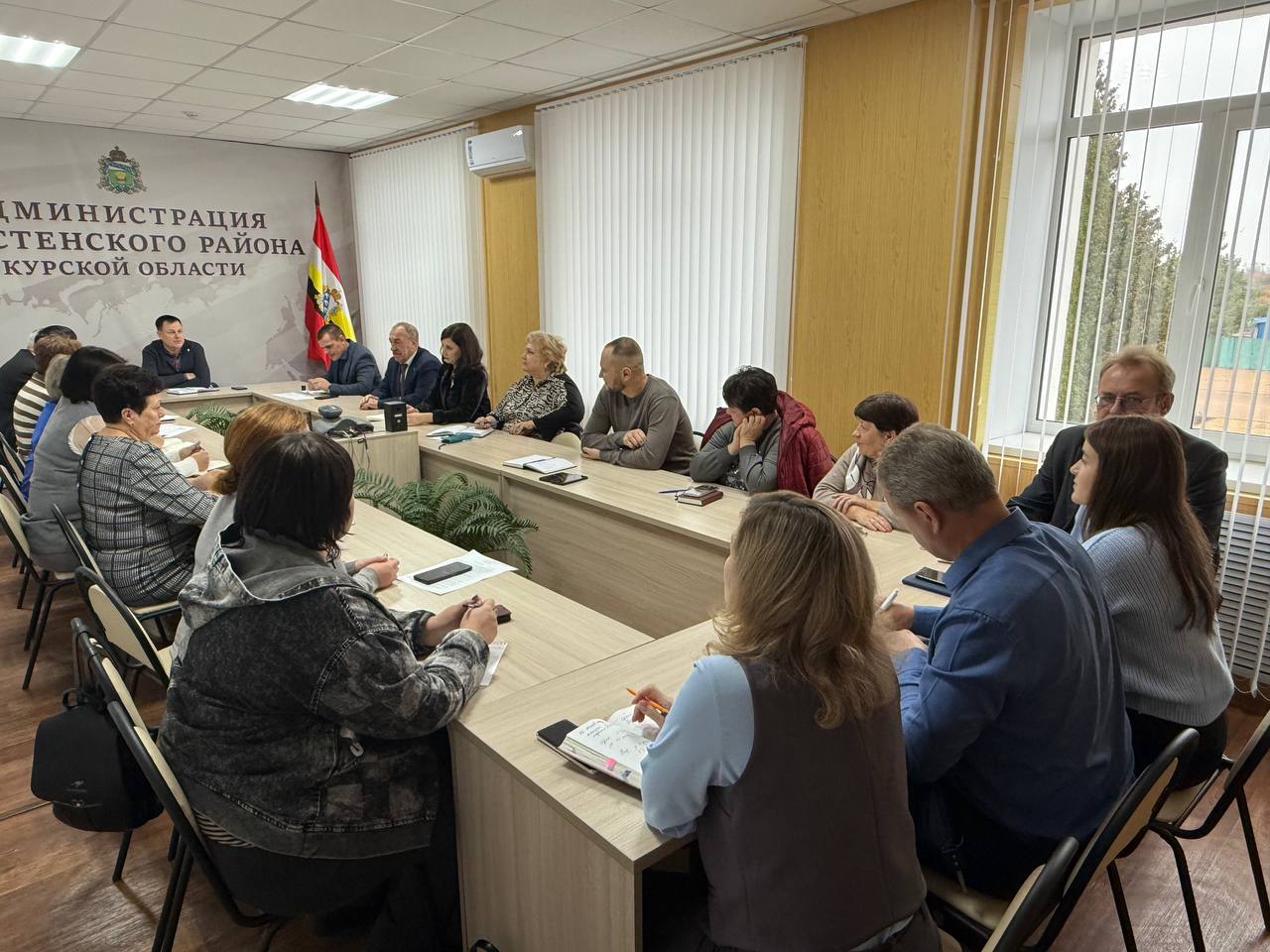 Виктор Петров: Сегодня, 5 ноября 2025 года, в рабочем порядке прошла очередная еженедельная планерка с главами муниципальных образований и руководителями структурных подразделений администрации Пристенского района