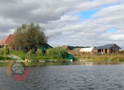 В Курске жителей заставляют сносить заборы в прибрежной полосе