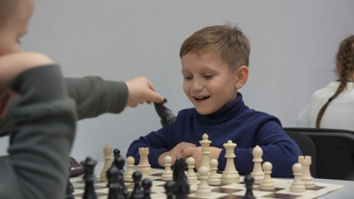 #КадрДня. Ход конём делают курские школьники!