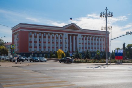 Штат в министерствах и ведомствах Курской области сократили на 1466 человек