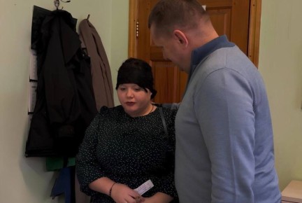 Двум суджанкам вручили ключи от новых квартир