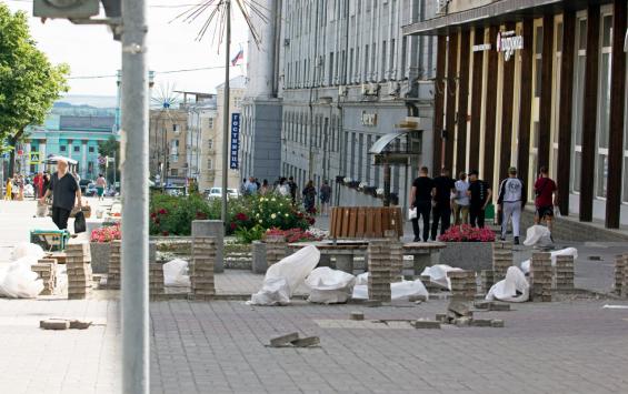 Сроки ремонта Центральной аллеи в Курске перенесли до 15 декабря: готово до 85% работ