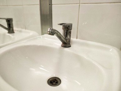 В Курске 6 ноября холодную воду отключат на Орловской, Сергеева и Дружбе