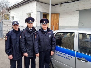 Полицейские Курской области ночью вытащили 16-летнюю девушку из болота в Обоянском районе