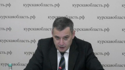 Хинштейн поручил привести в порядок дороги к больницам и ФАПам