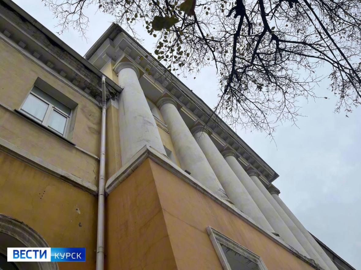 Появится парковка возле перинатального центра на Ленина