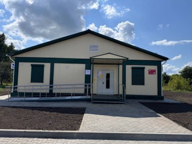 Александр Хинштейн поручил привести в порядок дороги к медучреждениям