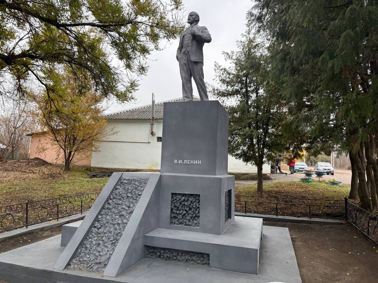 5 ноября состоялось торжественное открытие отремонтированного памятника В.И. Ленину