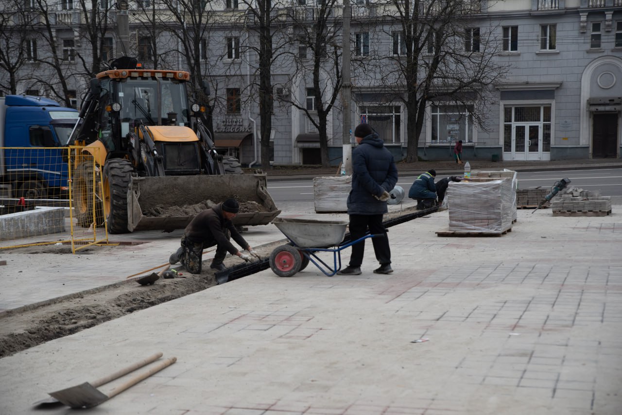 Благоустройство территории около ТЦ «Куряночка» выполнено на 81%