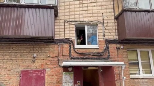 13-летнюю девочку спасли утром из горящей квартиры в центре Курска