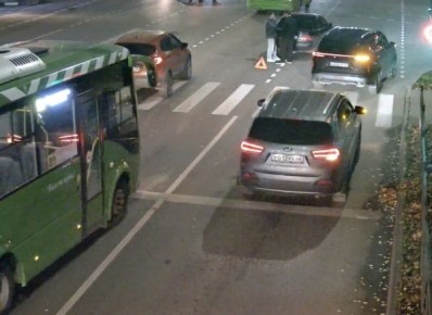 В Курске авария затруднила движение