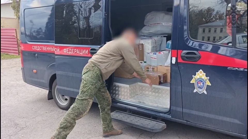 Следователи военных следственных органов СК России продолжают оказывать гуманитарную помощь