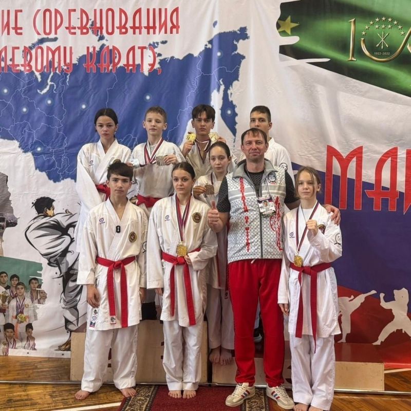 МЕДАЛИ ИЗ МАЙКОПА. Куряне - воспитанники Ассоциации Витязей и спортивной школы имени Николая Солодухина завоевали восемь медалей на всероссийских соревнованиях по всестилевому каратэ в Майкопе