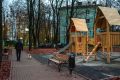 В сквере «Триумф» в Курске устанавливают новые детские площадки