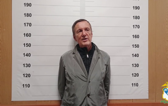 В Курской области 72-летний курьер телефонных мошенников забрал деньги у пенсионерки из Курчатова