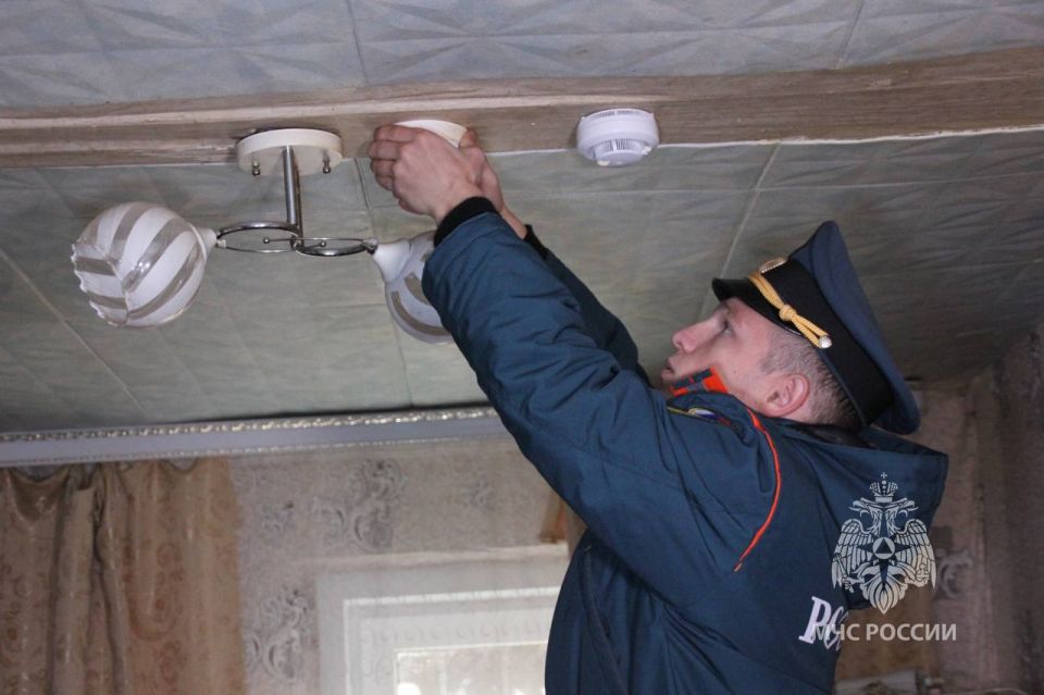 Сработавший пожарный извещатель спас жилье многодетной семьи