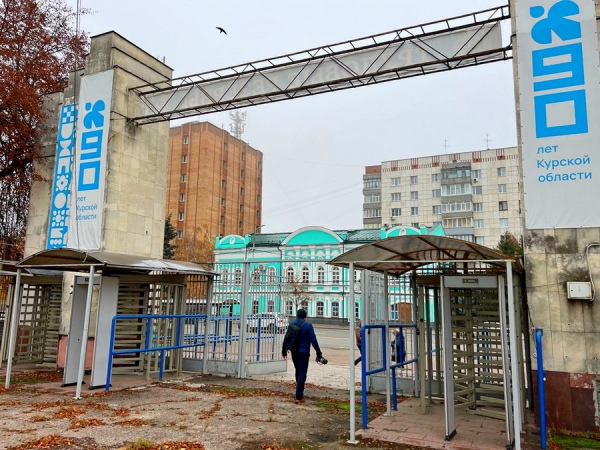 Хинштейн потребовал открыть стадион «Трудовые резервы» для курян