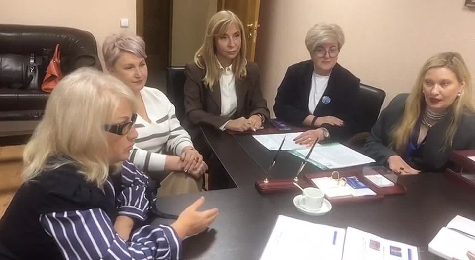 Ольга Германова: Мой кабинет в Курске. Ноябрьский пасмурный день