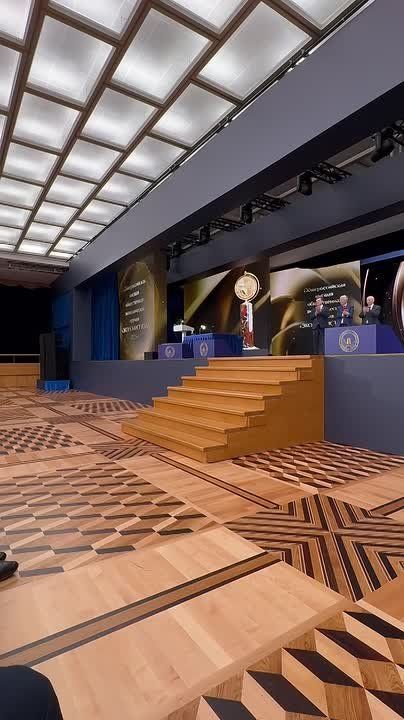 Екатерина Харченко: Экономист года - Даниил Егоров!