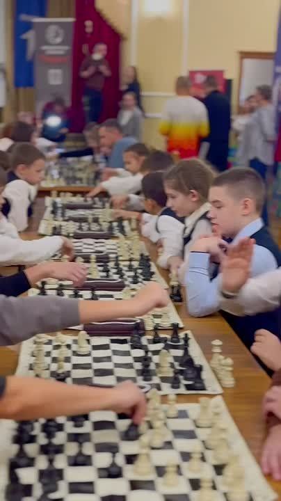 В Курске проходит турнир по шахматам в рамках городской Спартакиады «Сборная школы»