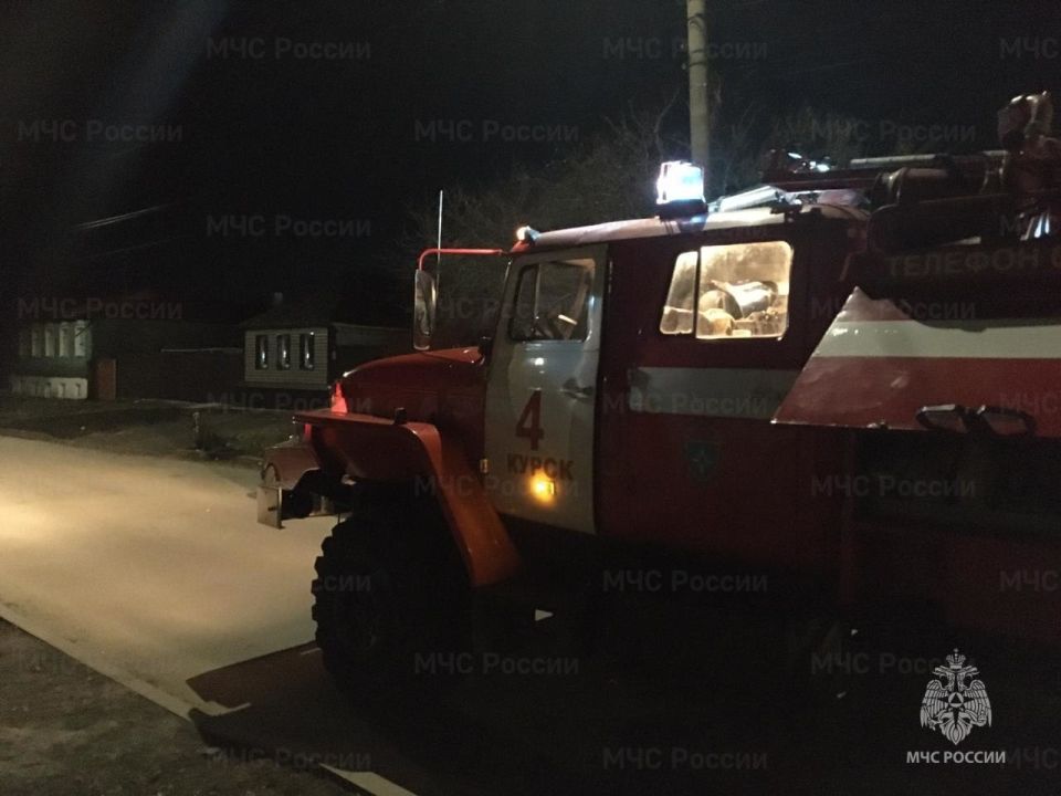 В Курске на улице Бочарова загорелся троллейбус