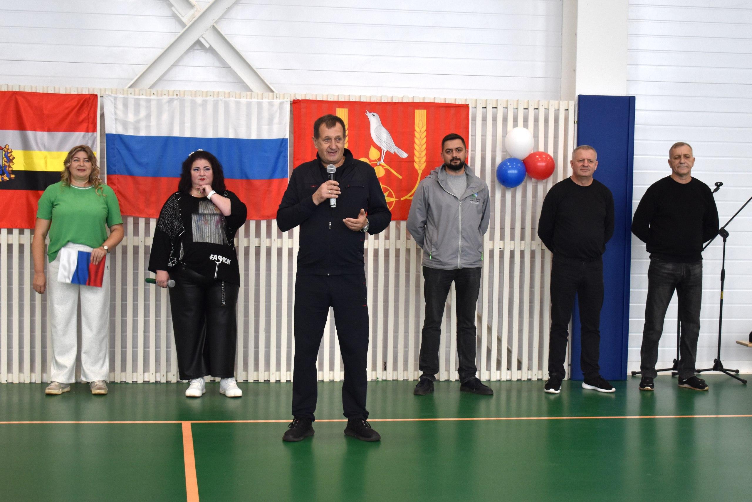 8 ноября в новом ФОКе «Мир», расположенном в поселке «Меркурий» Железногорского района, прошел Открытый Кубок Железногорского района по мини-футболу