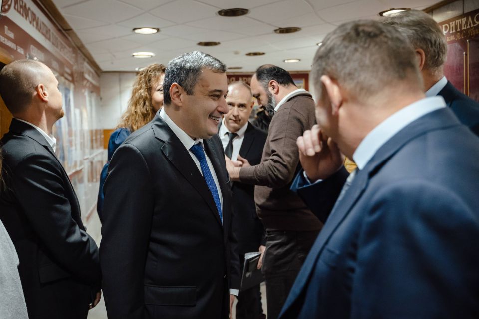 Александр Хинштейн: Искусство рождается из любви