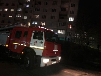 Вечером в Железногорске на пожаре спасли десять человек