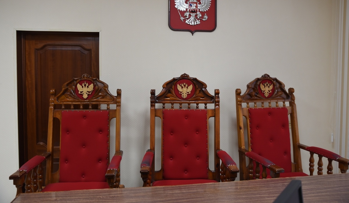 В Курской области 41-летний мужчина потратил с чужой карты почти 10 тысяч рублей