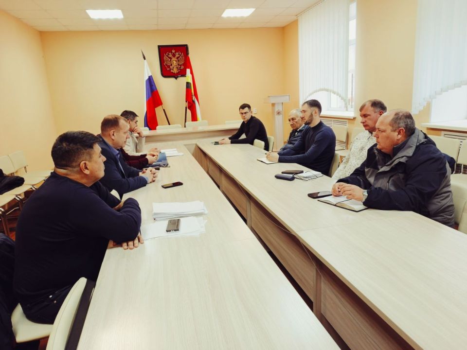 Сергей Цуканов: Провёл планерку с представителями ФБУ «Росстройконтроль», представителями подрядных организаций, осуществляющих строительство нового водозабора по улице Солнечная в городе Фатеже и реконструкцию водопроводных...