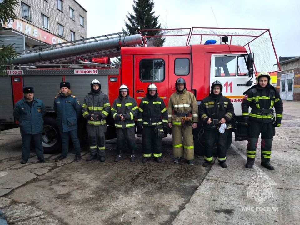 Железногорские огнеборцы МЧС России спасли жильцов многоэтажки