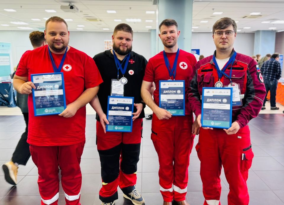 Курские медики взяли серебро на всероссийском турнире реанимационных бригад в Москве