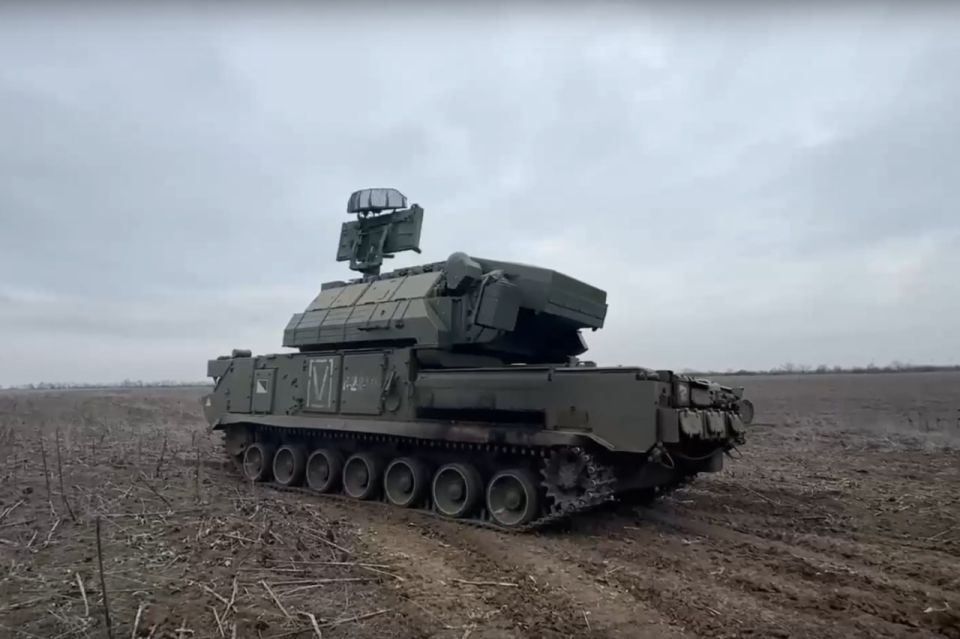 Над территорией Курской области с 12:00 до 16:00 дежурные средства ПВО уничтожили 1 украинский БПЛА самолетного типа