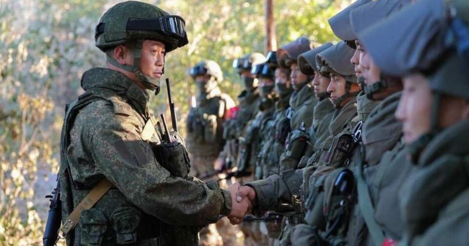 Кремль: Россия высоко ценит помощь военных из КНДР в Курской области